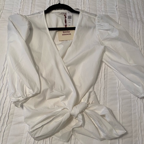 Little Moon Sugar Blouse🤍 - Picture 2 of 3